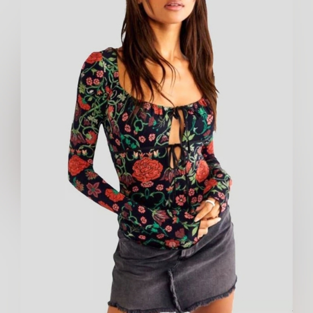 🌷NWT Free People Make It Easy Top